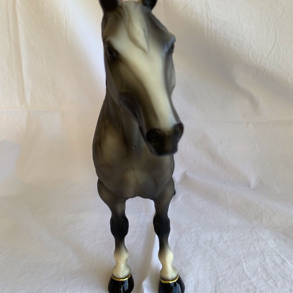 Peter Stone Draft Horse Dapple Gray w 14k Gold Accents Hooves, Bobs & Tail OOAK - Picture 5 of 13